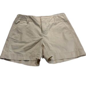 GAP | Chino Shorts Back Pockets Cream Beige  A18 Size 6